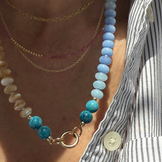 Dune Blossom : mother of pearl, rhodonite, chalcedony, pink quartz, chalcedony and aquamarine - Natural Gemstone Beaded Necklace