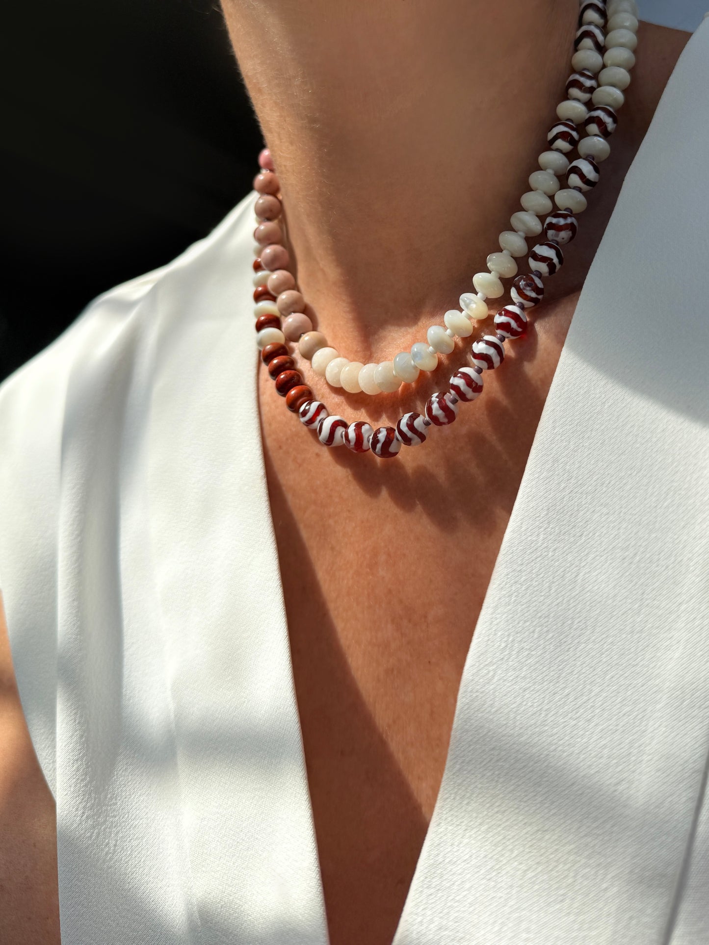 THE LOLA NECKLACE