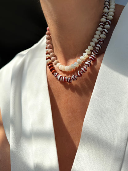 THE LOLA NECKLACE