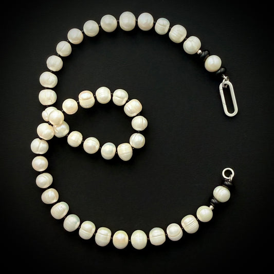 black pearl gemstone necklace chunky